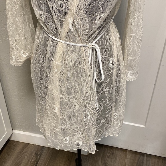 LINEA DONATELLA LACEY ROBE SMALL - Picture 3 of 13